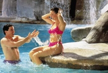 Caesar's Palace Hotel - Lake Tahoe pool